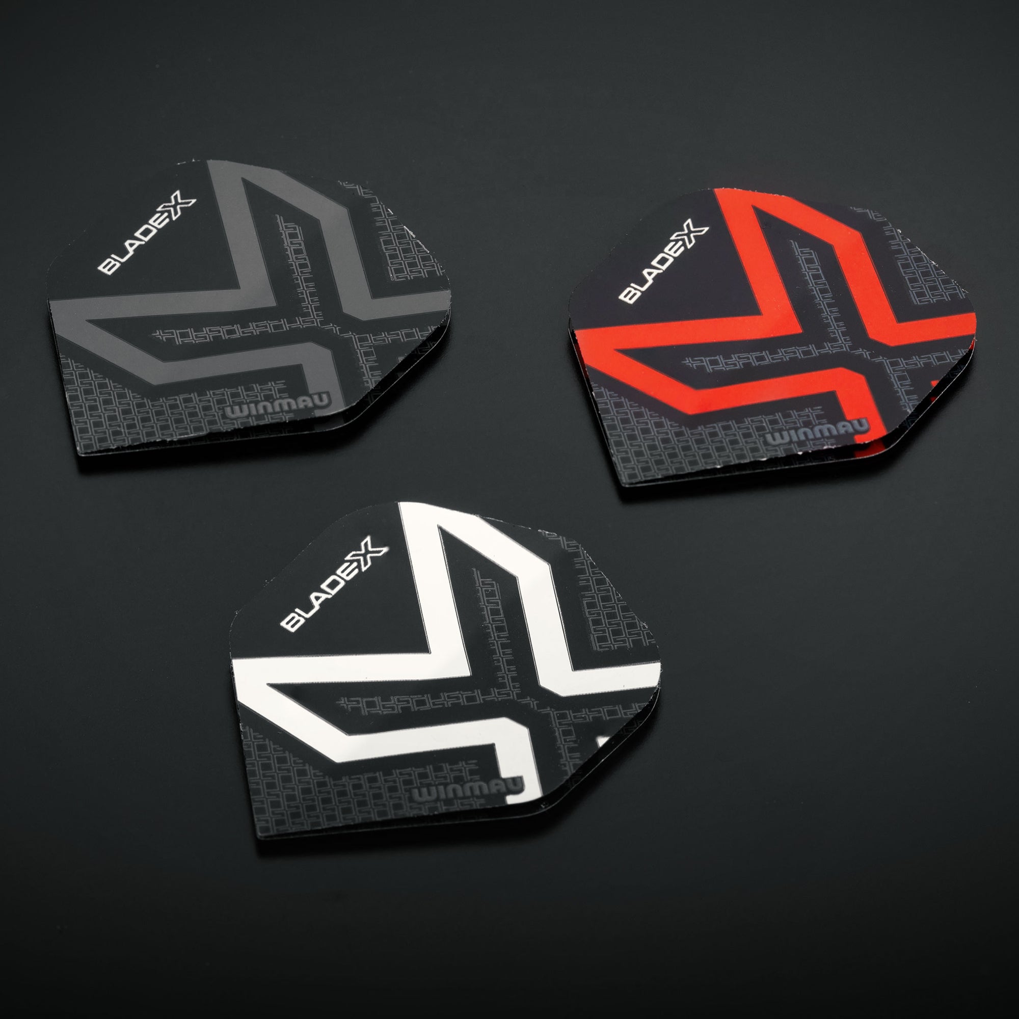 winmau-prism-blade-x-delta-standard-flights-schwarz-silber image 7